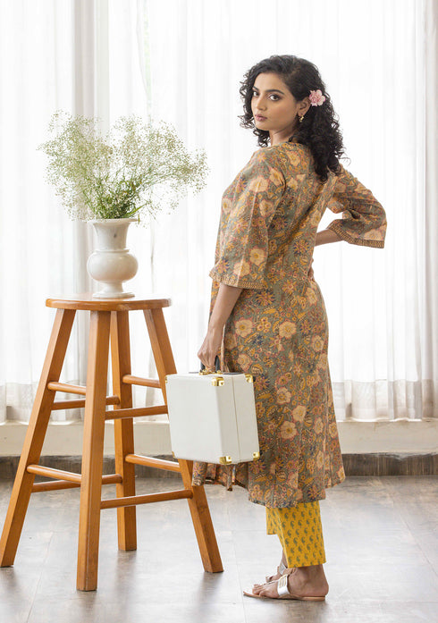 Dusty green Sanganeri print flared Kurta with pant (set of 2)