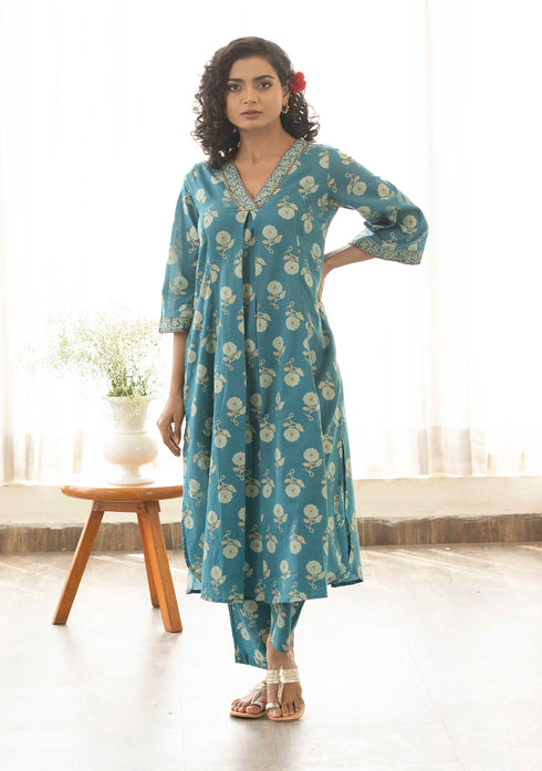Blue floral discharge print flared Kurta with pant (set of 2)