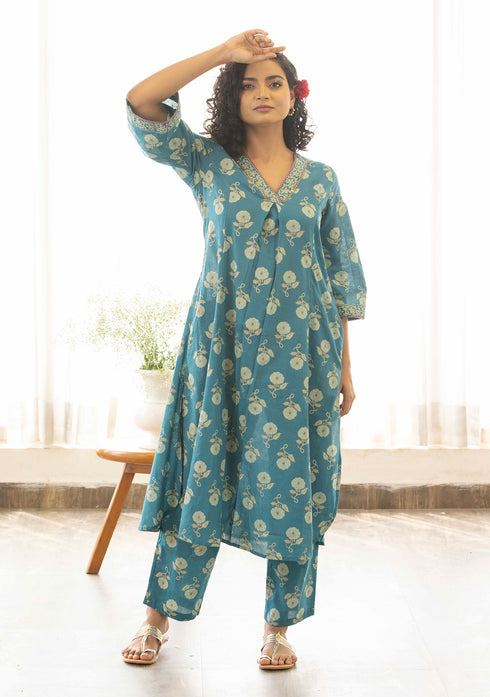 Blue floral discharge print flared Kurta with pant (set of 2)