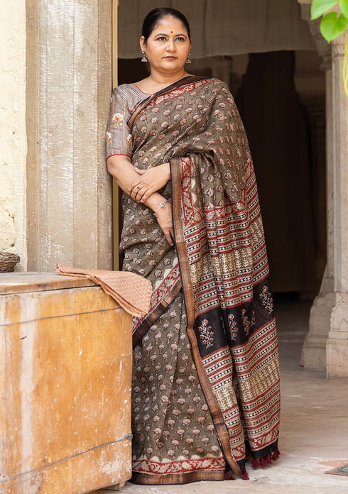 Varuna Kashish Grey Bagru Print Saree with Red small Booti blouse