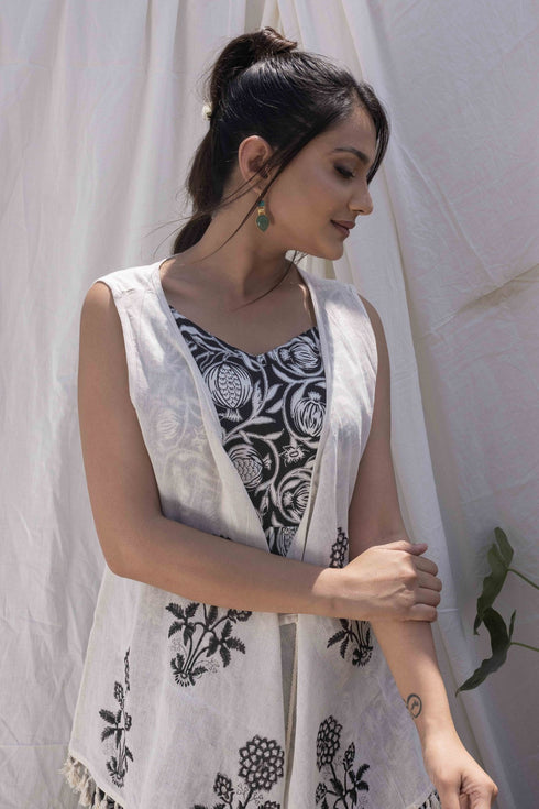 Black Pomegranate Print Flared Dress with Cape (set of 2)