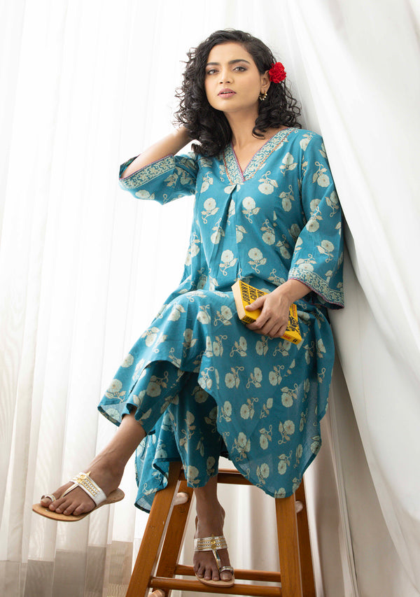 Blue floral discharge print flared Kurta with pant (set of 2)