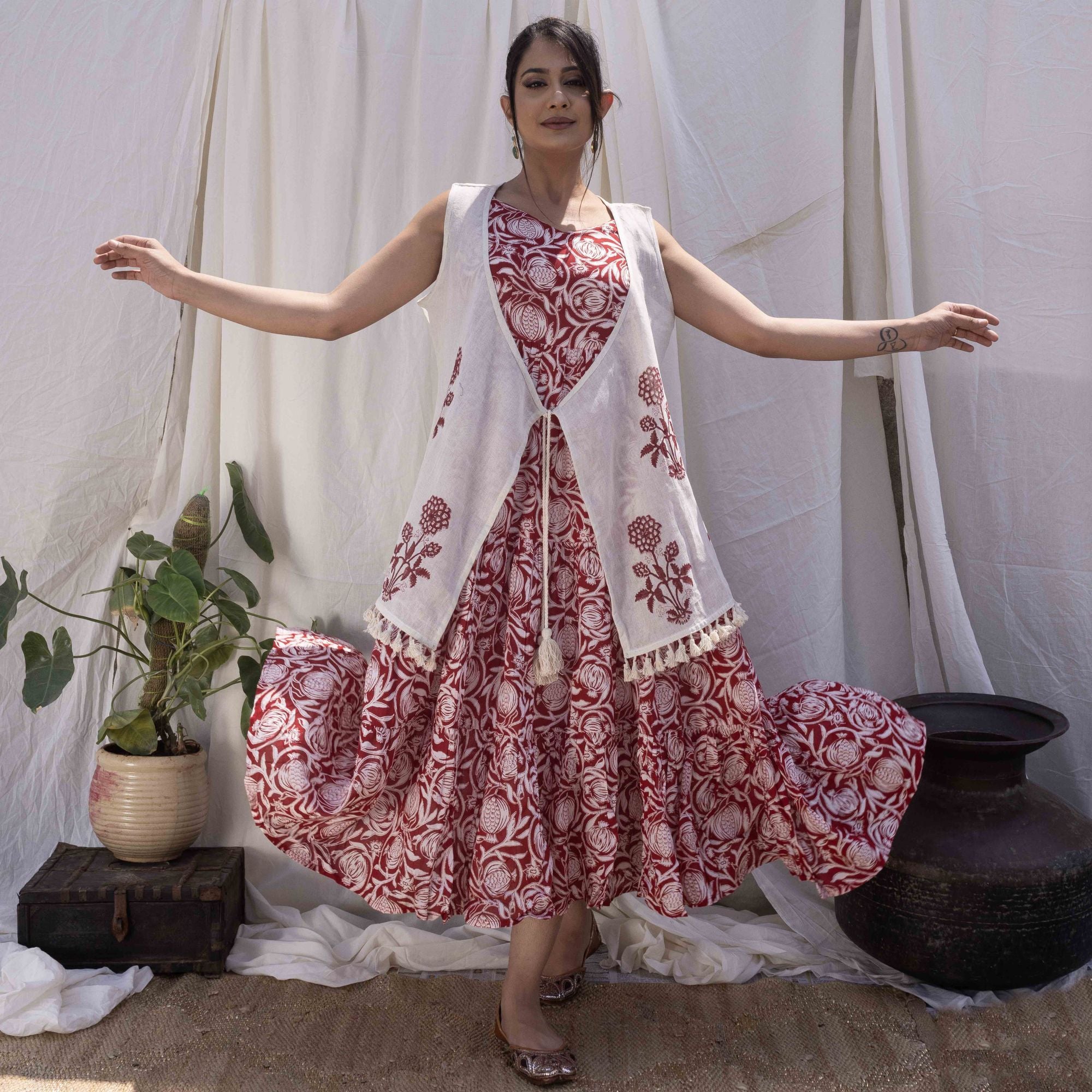 Red Pomegranate Print Flared Dress with Cape (set of 2)